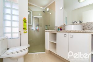 Casa em Condomínio à venda com 379m², 3 dormitórios, 1 suíte, 3 vagas, no bairro Nonoai em Porto Alegre