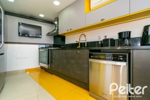 Casa em Condomínio à venda com 379m², 3 dormitórios, 1 suíte, 3 vagas, no bairro Nonoai em Porto Alegre