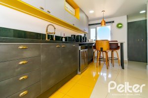 Casa em Condomínio à venda com 379m², 3 dormitórios, 1 suíte, 3 vagas, no bairro Nonoai em Porto Alegre