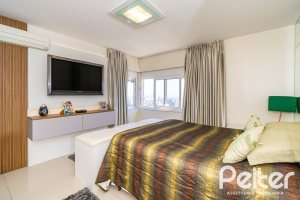 Casa em Condomínio à venda com 379m², 3 dormitórios, 1 suíte, 3 vagas, no bairro Nonoai em Porto Alegre