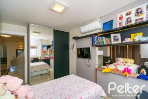 Casa em Condomínio à venda com 379m², 3 dormitórios, 1 suíte, 3 vagas, no bairro Nonoai em Porto Alegre