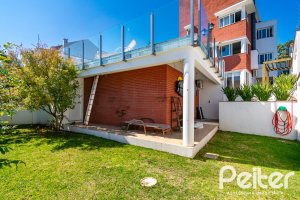 Casa em Condomínio à venda com 379m², 3 dormitórios, 1 suíte, 3 vagas, no bairro Nonoai em Porto Alegre