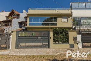 Casa à venda com 268m², 3 dormitórios, 2 suítes, 2 vagas, no bairro Ipanema em Porto Alegre