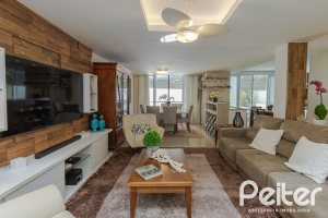 Casa à venda com 268m², 3 dormitórios, 2 suítes, 2 vagas, no bairro Ipanema em Porto Alegre