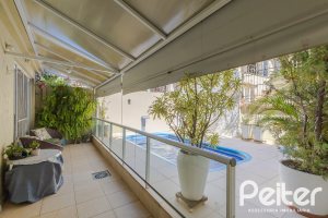 Casa à venda com 268m², 3 dormitórios, 2 suítes, 2 vagas, no bairro Ipanema em Porto Alegre