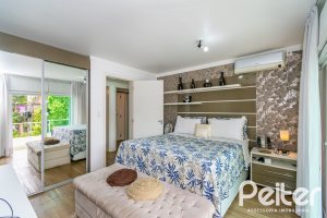 Casa à venda com 190m², 3 dormitórios, 3 suítes, 4 vagas, no bairro Jardim Isabel em Porto Alegre