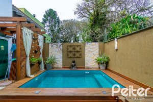 Casa à venda com 190m², 3 dormitórios, 3 suítes, 4 vagas, no bairro Jardim Isabel em Porto Alegre