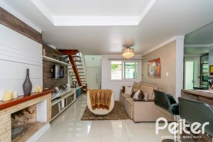 Casa à venda com 190m², 3 dormitórios, 3 suítes, 4 vagas, no bairro Jardim Isabel em Porto Alegre