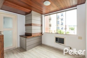 Apartamento à venda com 76m², 2 dormitórios, 1 suíte, 1 vaga, no bairro Tristeza em PORTO ALEGRE