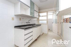 Apartamento à venda com 76m², 2 dormitórios, 1 suíte, 1 vaga, no bairro Tristeza em PORTO ALEGRE