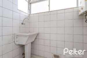 Apartamento à venda com 76m², 2 dormitórios, 1 suíte, 1 vaga, no bairro Tristeza em PORTO ALEGRE