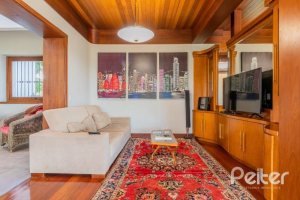 Casa à venda com 524m², 4 dormitórios, 4 suítes, 4 vagas, no bairro Vila Assunção em Porto Alegre