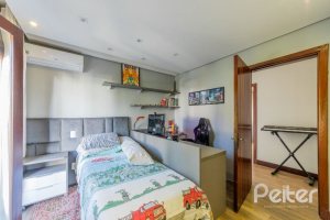 Casa à venda com 524m², 4 dormitórios, 4 suítes, 4 vagas, no bairro Vila Assunção em Porto Alegre