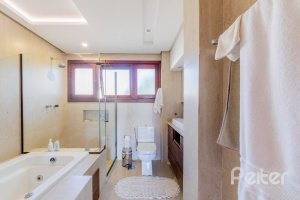 Casa à venda com 524m², 4 dormitórios, 4 suítes, 4 vagas, no bairro Vila Assunção em Porto Alegre