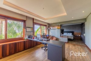 Casa à venda com 524m², 4 dormitórios, 4 suítes, 4 vagas, no bairro Vila Assunção em Porto Alegre