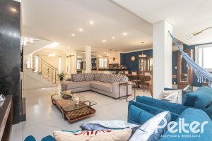 Casa em Condomínio à venda com 233m², 3 dormitórios, 3 suítes, 4 vagas, no bairro Terra Ville em PORTO ALEGRE