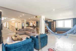 Casa em Condomínio à venda com 233m², 3 dormitórios, 3 suítes, 4 vagas, no bairro Terra Ville em PORTO ALEGRE