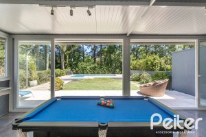 Casa em Condomínio à venda com 233m², 3 dormitórios, 3 suítes, 4 vagas, no bairro Terra Ville em PORTO ALEGRE