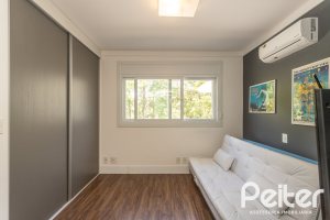 Casa em Condomínio à venda com 233m², 3 dormitórios, 3 suítes, 4 vagas, no bairro Terra Ville em PORTO ALEGRE