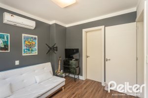 Casa em Condomínio à venda com 233m², 3 dormitórios, 3 suítes, 4 vagas, no bairro Terra Ville em PORTO ALEGRE