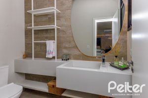 Casa em Condomínio à venda com 370m², 3 dormitórios, 3 suítes, 4 vagas, no bairro Terra Ville em PORTO ALEGRE