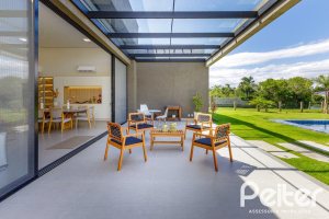 Casa em Condomínio à venda com 370m², 3 dormitórios, 3 suítes, 4 vagas, no bairro Terra Ville em PORTO ALEGRE