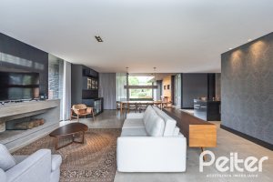 Casa em Condomínio à venda com 327m², 3 dormitórios, 3 suítes, 4 vagas, no bairro Terra Ville em PORTO ALEGRE