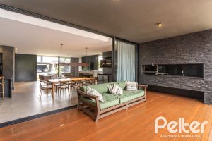 Casa em Condomínio à venda com 327m², 3 dormitórios, 3 suítes, 4 vagas, no bairro Terra Ville em PORTO ALEGRE