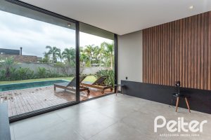 Casa em Condomínio à venda com 327m², 3 dormitórios, 3 suítes, 4 vagas, no bairro Terra Ville em PORTO ALEGRE
