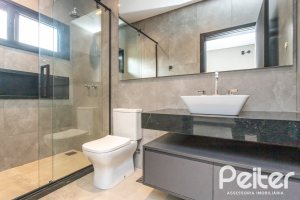 Casa em Condomínio à venda com 327m², 3 dormitórios, 3 suítes, 4 vagas, no bairro Terra Ville em PORTO ALEGRE