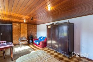 Casa à venda com 300m², 4 dormitórios, 2 suítes, 1 vaga, no bairro Jardim Isabel em Porto Alegre