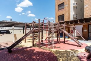 Apartamento à venda com 94m², 3 dormitórios, 1 suíte, 2 vagas, no bairro Tristeza em Porto Alegre