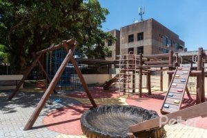 Apartamento à venda com 94m², 3 dormitórios, 1 suíte, 2 vagas, no bairro Tristeza em Porto Alegre