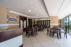 Apartamento à venda com 94m², 3 dormitórios, 1 suíte, 2 vagas, no bairro Tristeza em Porto Alegre
