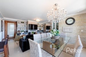 Apartamento à venda com 94m², 3 dormitórios, 1 suíte, 2 vagas, no bairro Tristeza em Porto Alegre