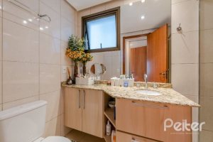 Apartamento à venda com 94m², 3 dormitórios, 1 suíte, 2 vagas, no bairro Tristeza em Porto Alegre