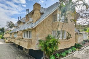 Casa em Condomínio à venda com 322m², 3 dormitórios, 1 suíte, 4 vagas, no bairro Jardim Isabel em Porto Alegre