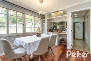 Casa em Condomínio à venda com 322m², 3 dormitórios, 1 suíte, 4 vagas, no bairro Jardim Isabel em Porto Alegre