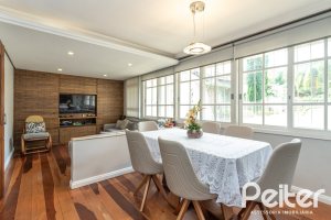 Casa em Condomínio à venda com 322m², 3 dormitórios, 1 suíte, 4 vagas, no bairro Jardim Isabel em Porto Alegre