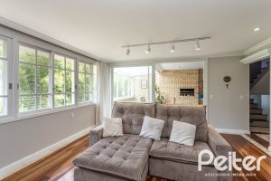 Casa em Condomínio à venda com 322m², 3 dormitórios, 1 suíte, 4 vagas, no bairro Jardim Isabel em Porto Alegre