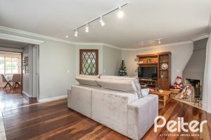 Casa em Condomínio à venda com 322m², 3 dormitórios, 1 suíte, 4 vagas, no bairro Jardim Isabel em Porto Alegre