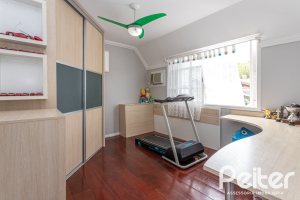 Casa em Condomínio à venda com 322m², 3 dormitórios, 1 suíte, 4 vagas, no bairro Jardim Isabel em Porto Alegre