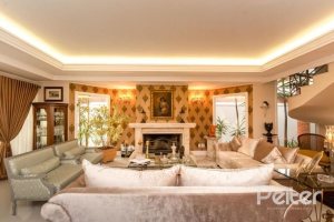 Casa em Condomínio à venda com 338m², 3 dormitórios, 3 suítes, 2 vagas, no bairro Terra Ville em PORTO ALEGRE