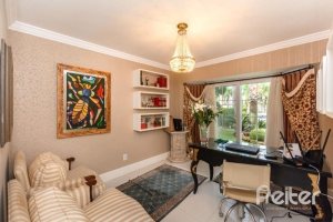 Casa em Condomínio à venda com 338m², 3 dormitórios, 3 suítes, 2 vagas, no bairro Terra Ville em PORTO ALEGRE