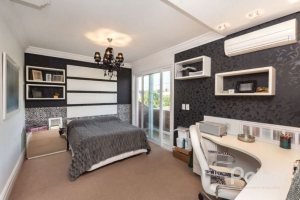 Casa em Condomínio à venda com 338m², 3 dormitórios, 3 suítes, 2 vagas, no bairro Terra Ville em PORTO ALEGRE