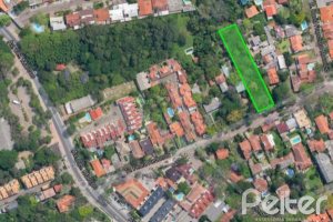 Terreno à venda com 4452m², no bairro Jardim Isabel em Porto Alegre