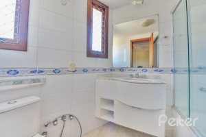 Casa em Condomínio à venda com 317m², 4 dormitórios, 4 suítes, 4 vagas, no bairro Tristeza em Porto Alegre