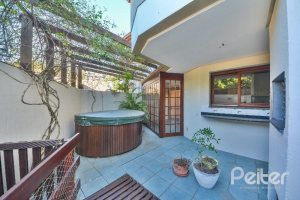 Casa em Condomínio à venda com 317m², 4 dormitórios, 4 suítes, 4 vagas, no bairro Tristeza em Porto Alegre