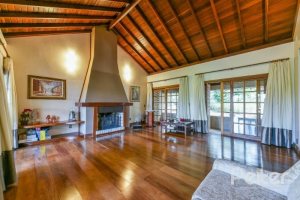 Casa em Condomínio à venda com 320m², 4 dormitórios, 4 suítes, 10 vagas, no bairro Cavalhada em PORTO ALEGRE