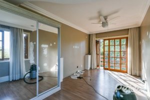 Casa em Condomínio à venda com 320m², 4 dormitórios, 4 suítes, 10 vagas, no bairro Cavalhada em PORTO ALEGRE